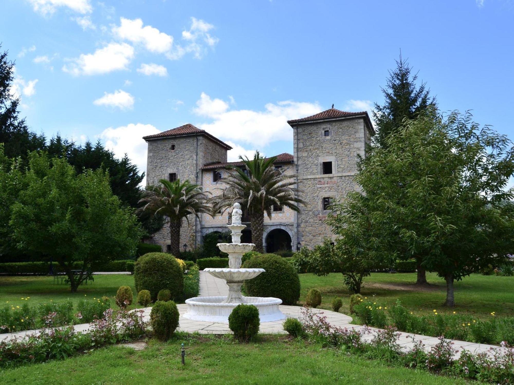 Akla Hotel Palacio Torre De Ruesga Calseca Екстериор снимка