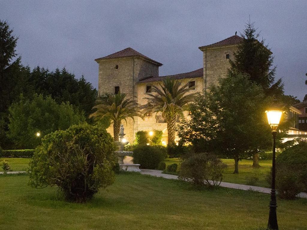 Akla Hotel Palacio Torre De Ruesga Calseca Екстериор снимка